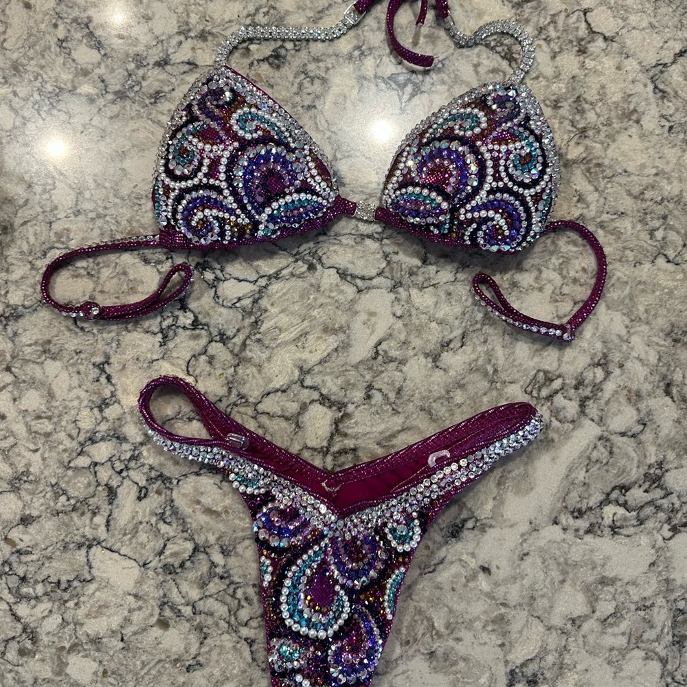 Embellished Multicolor Body Bulding Set